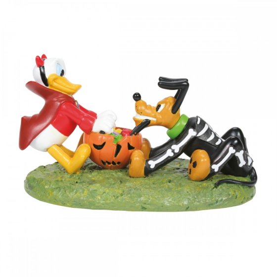 DONALD AND PLUTO TUSSLE FIGURINE DONALD AND PLUTO TUSSLE FIGURINE