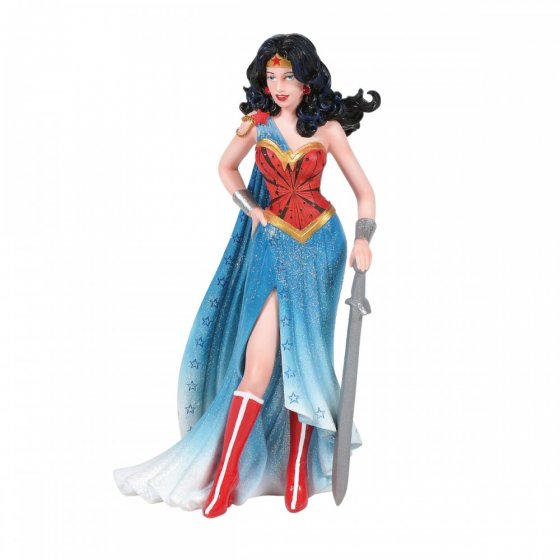 WONDERWOMAN FIGURINE HAUTE COUTURE WONDERWOMAN FIGURINE HAUTE COUTURE
