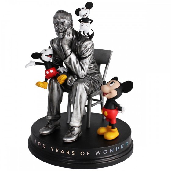 D100 WALT WITH MICKEY THROUGH THE YEARS D100 WALT WITH MICKEY THROUGH THE YEARS